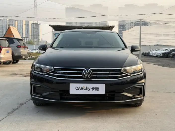 Volkswagen Magotan PHEV 2022 Model Luxury Model – фото 2