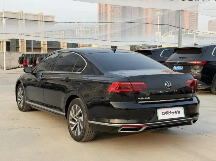 Volkswagen Magotan PHEV 2022 Model Luxury Model – фото 4