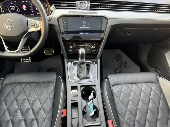 Volkswagen Magotan PHEV 2022 Model Luxury Model – фото 8