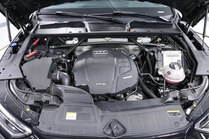 Audi Q5L 2022 Model 40T Luxury Dynamic Model – фото 6