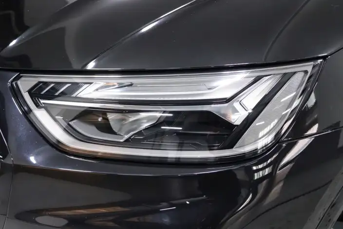 Audi Q5L 2022 Model 40T Luxury Dynamic Model – фото 7