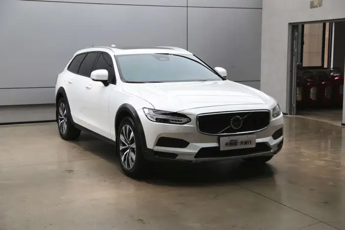 Volvo V90 2024 Model Cross Country B5 AWD Zhiyuan Edition – фото 3