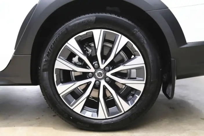 Volvo V90 2024 Model Cross Country B5 AWD Zhiyuan Edition – фото 7