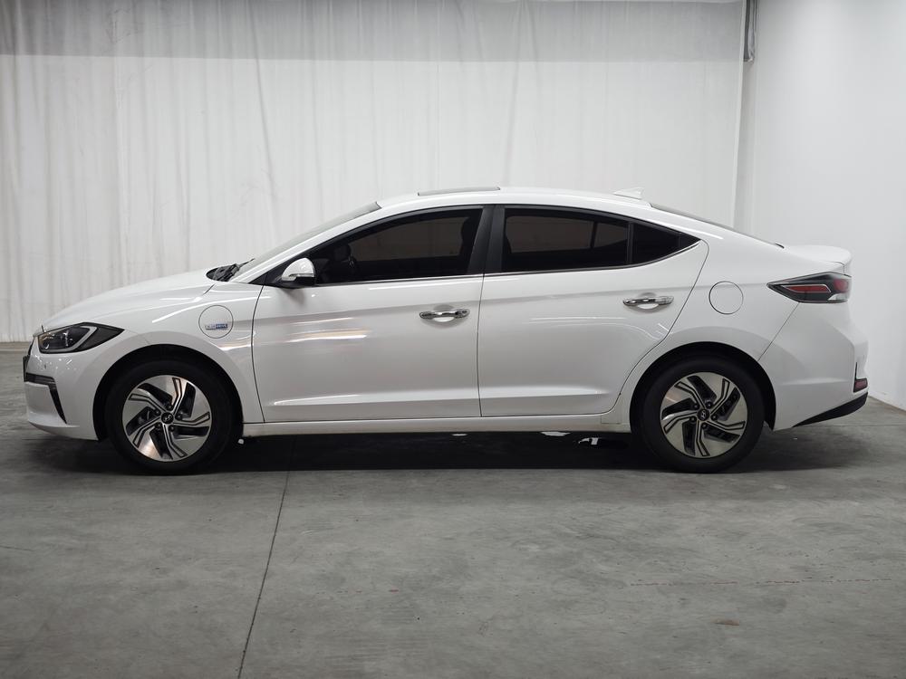 Hyundai Elantra PHEV Модель 2019 года 1.6L PHX Lexing Edition – фото 4