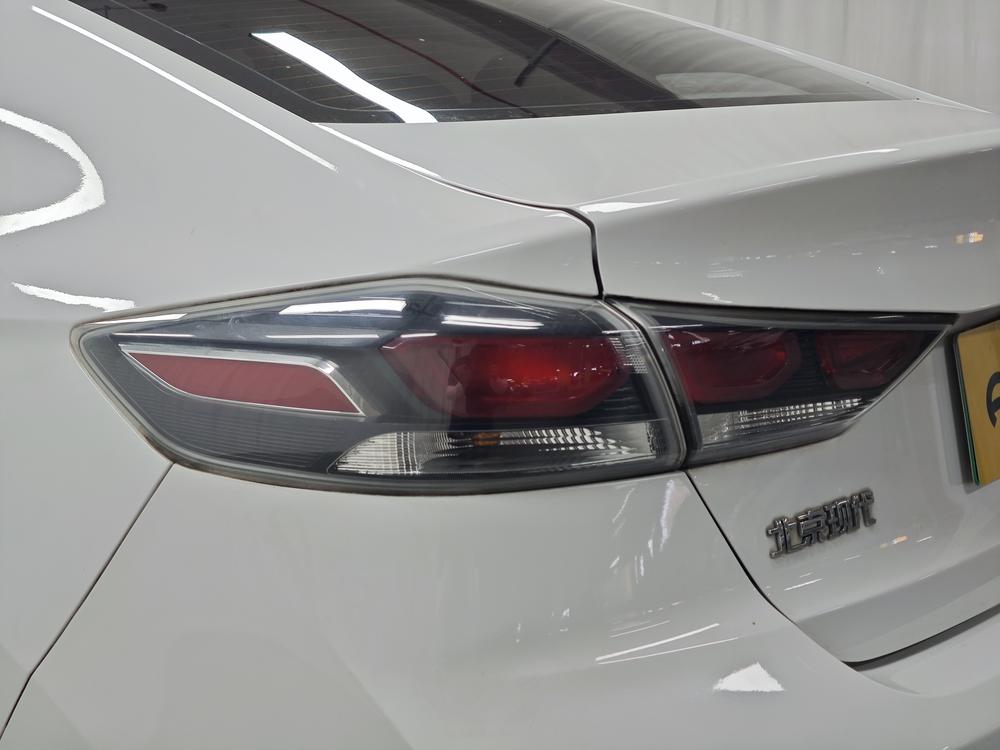Hyundai Elantra PHEV Модель 2019 года 1.6L PHX Lexing Edition – фото 13