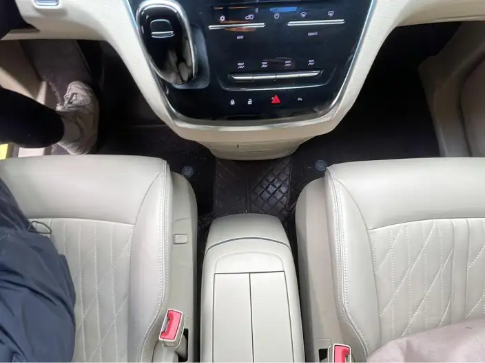 Buick GL8 2023 Model Business class 2.0T Luxury Model – фото 9