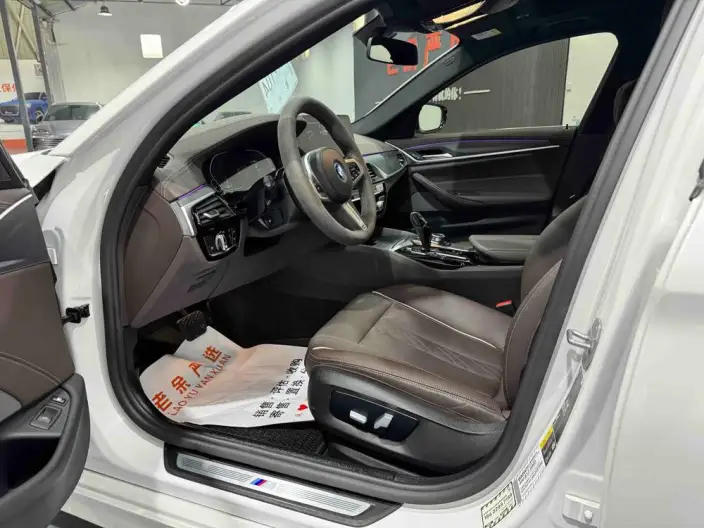 BMW 5 Series PHEV 2022 Model 535Le M Sports Set – фото 8