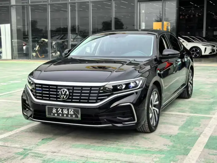 Volkswagen Passat PHEV 2023 Model 430PHEV Hybrid Elite Edition – фото 1