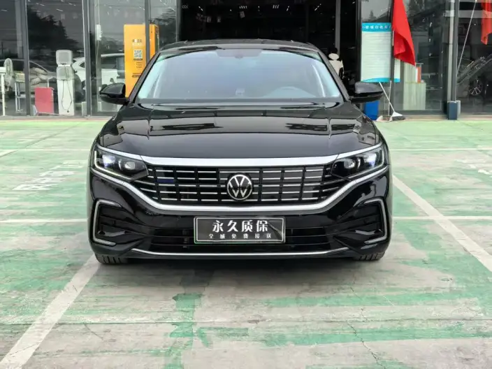 Volkswagen Passat PHEV 2023 Model 430PHEV Hybrid Elite Edition – фото 2