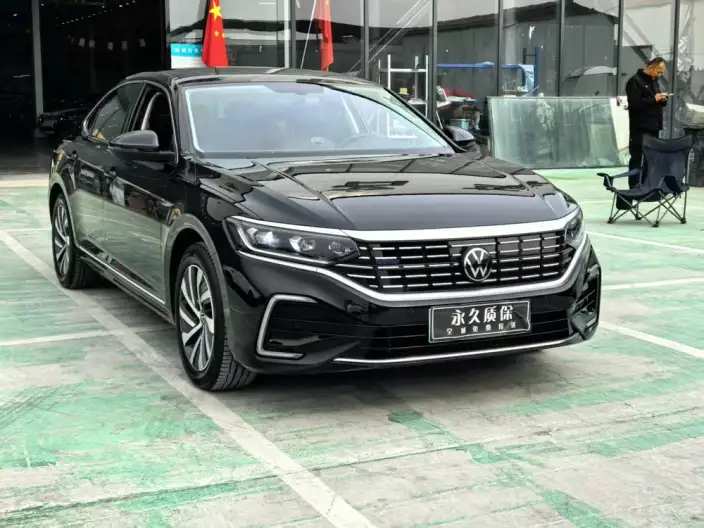 Volkswagen Passat PHEV 2023 Model 430PHEV Hybrid Elite Edition – фото 3