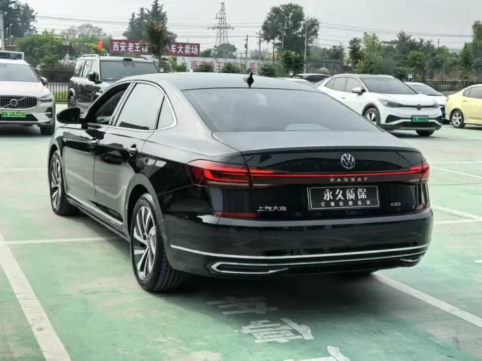 Volkswagen Passat PHEV 2023 Model 430PHEV Hybrid Elite Edition – фото 4