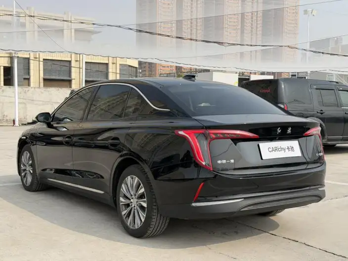 Hongqi E-QM5 2024 Model 450KM Travel Edition 100kW