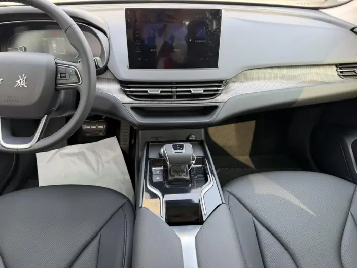 Hongqi E-QM5 2024 Model 450KM Travel Edition 100kW – фото 10
