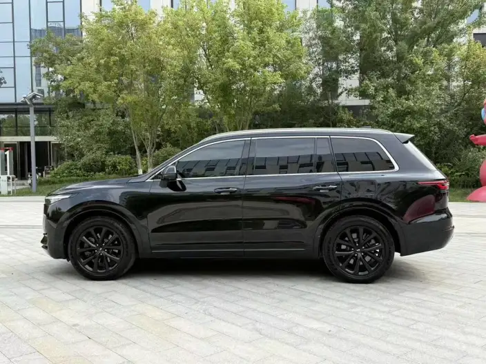 Li Auto ONE 2021 Model Extended Range 6 seat Edition – фото 3