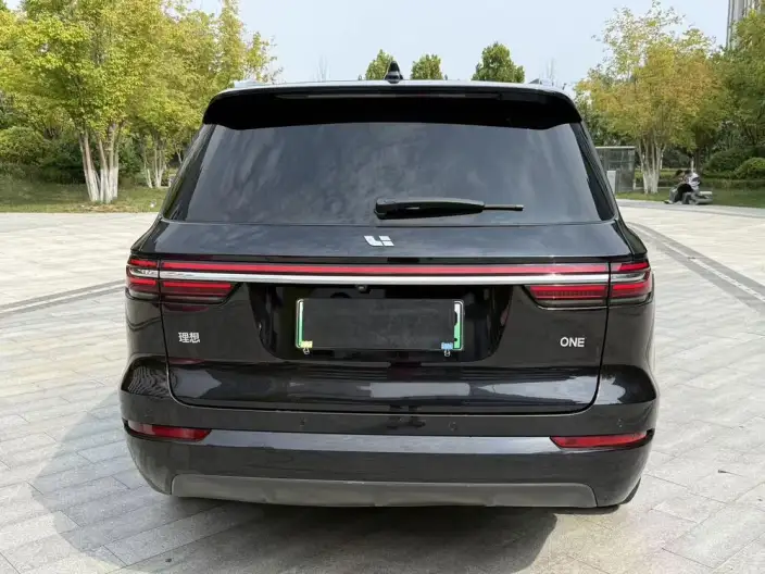 Li Auto ONE 2021 Model Extended Range 6 seat Edition – фото 4
