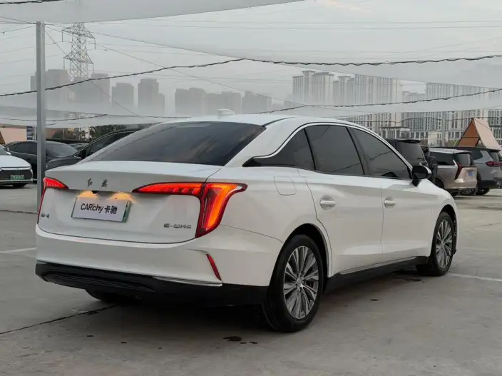 Hongqi E-QM5 2024 Model 500KM Travel Edition 100kW – фото 6