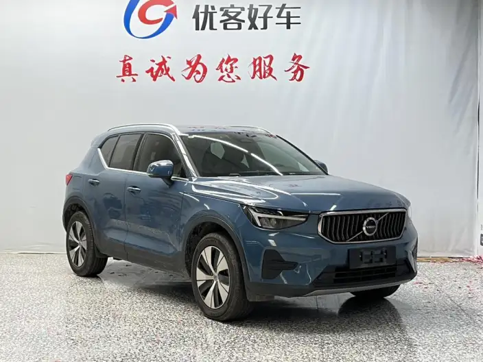 Volvo XC40 2024 Model B3 Smart Range Deluxe Edition – фото 3