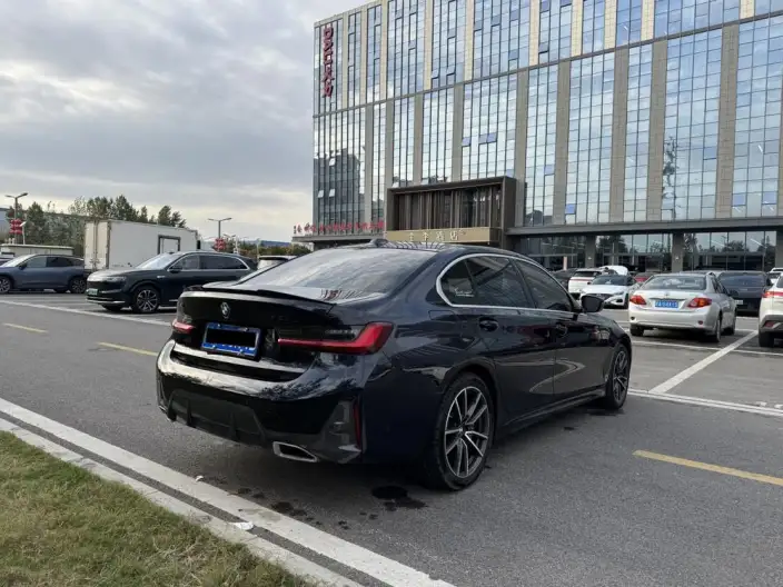 BMW 3 Series 2023 Model 325Li M Sports Set – фото 6