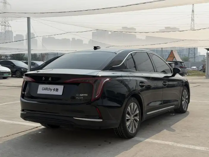 Hongqi E-QM5 2024 Model 560KM PLUS Edition 100kW – фото 6