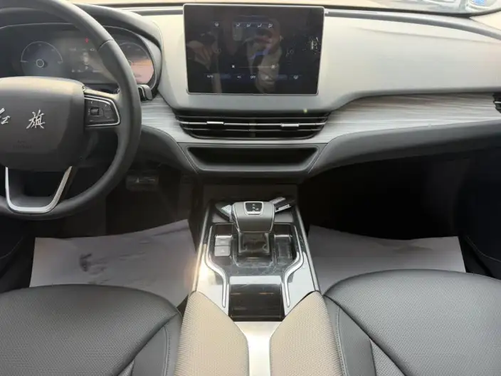 Hongqi E-QM5 2024 Model 560KM PLUS Edition 100kW – фото 7