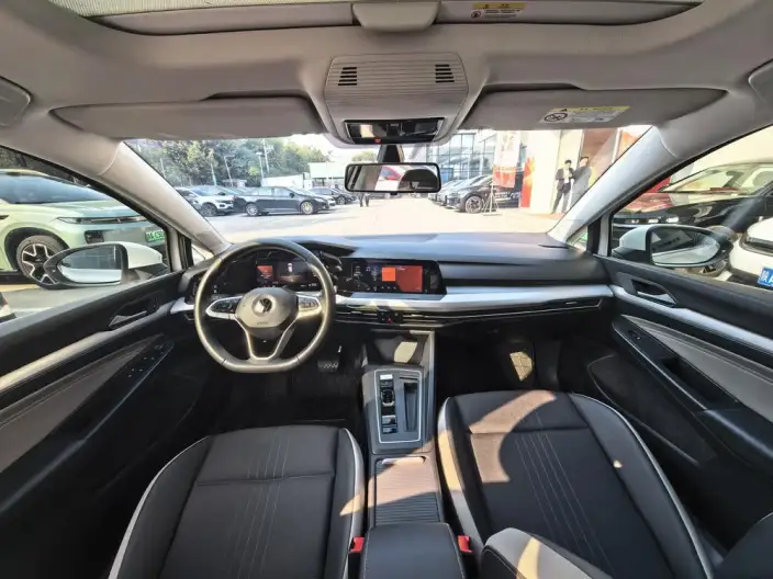 Volkswagen Golf 2023 Model Facelift 280TSI DSG Pro – фото 10