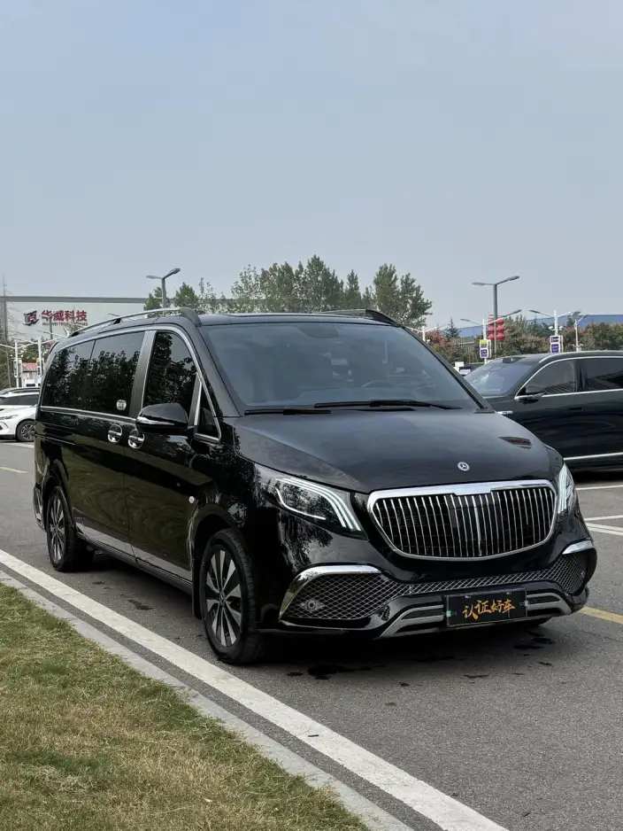 Viano 2023 Model 2.0T Elite Edition 7 seat – фото 3