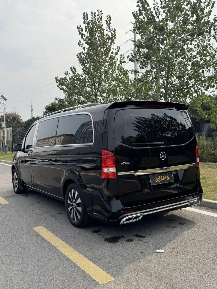 Viano 2023 Model 2.0T Elite Edition 7 seat – фото 4