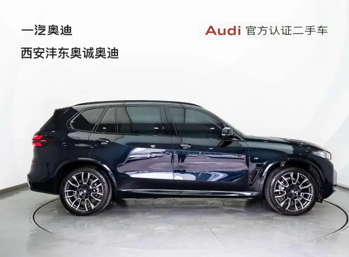 BMW X5 2025 Model xDrive40Li M Sports Night Set – фото 5