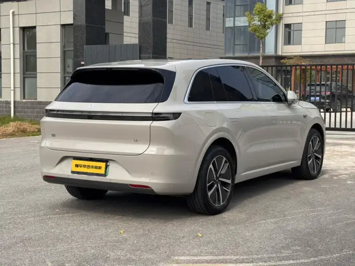 Li Auto L6 2024 Model Pro Edition – фото 7