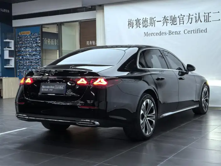 Mercedes-Benz E-Class 2026 Model E 300 L Luxury Model sedan – фото 5
