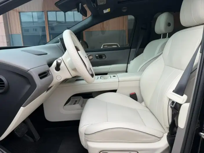 Li Auto i6 2025 Model 4WD Standard Edition – фото 8