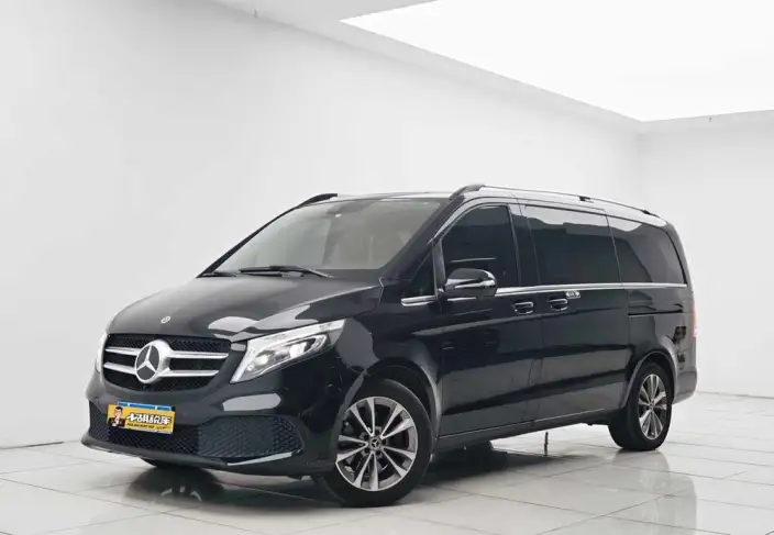 Mercedes-Benz V-Class 2022 Model V 260 Pilot Edition – фото 1