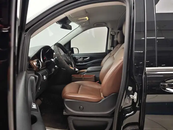 Mercedes-Benz V-Class 2022 Model V 260 Pilot Edition – фото 8