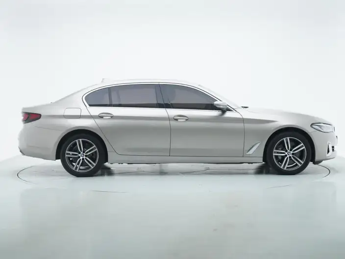 BMW 5 Series 2023 Model 530Li Leading Model Luxury Set – фото 8