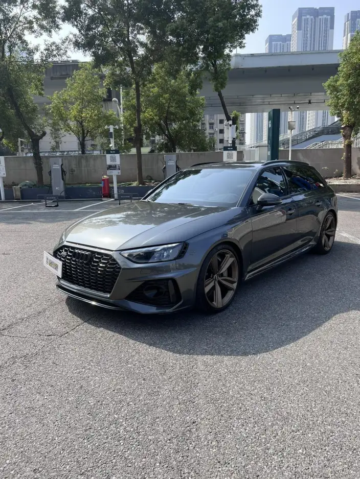 Audi RS 4 2021 Model RS4 2.9T Avant