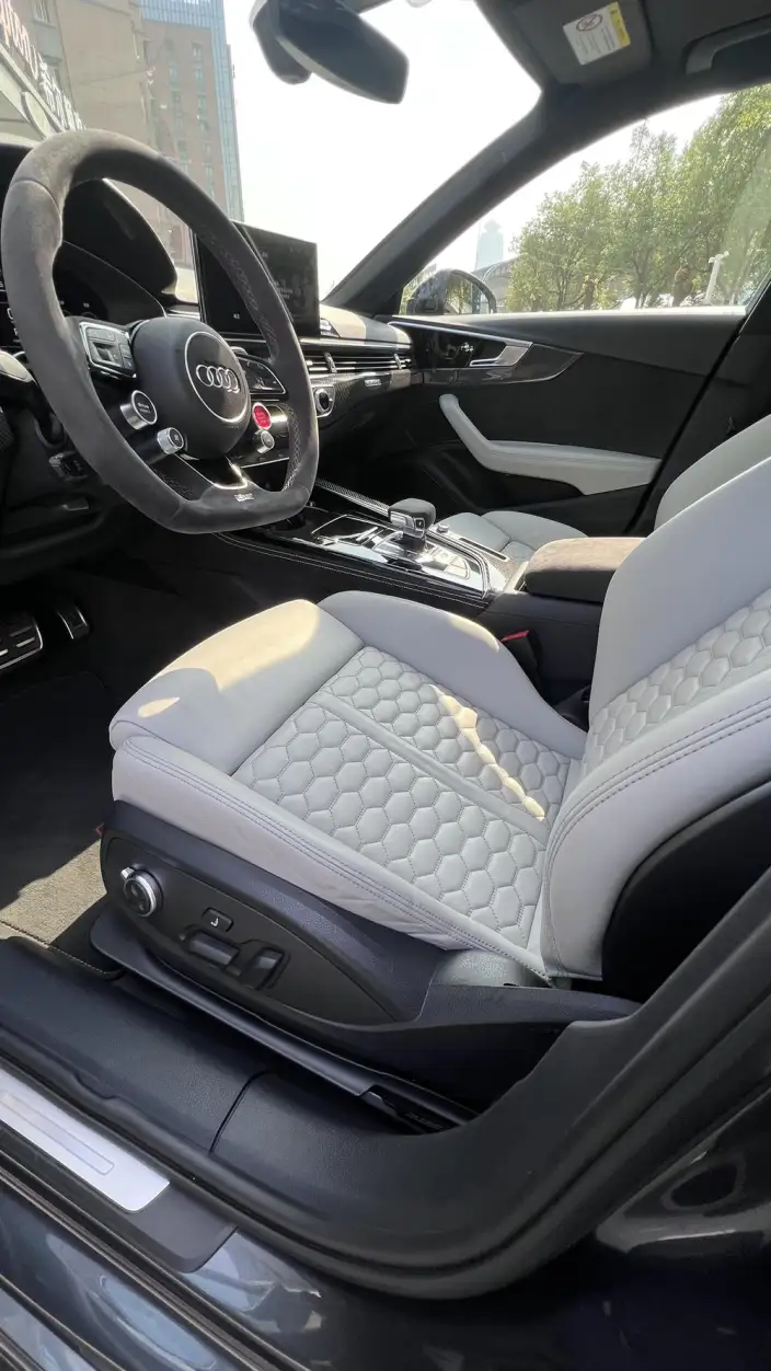 Audi RS 4 2021 Model RS4 2.9T Avant – фото 7