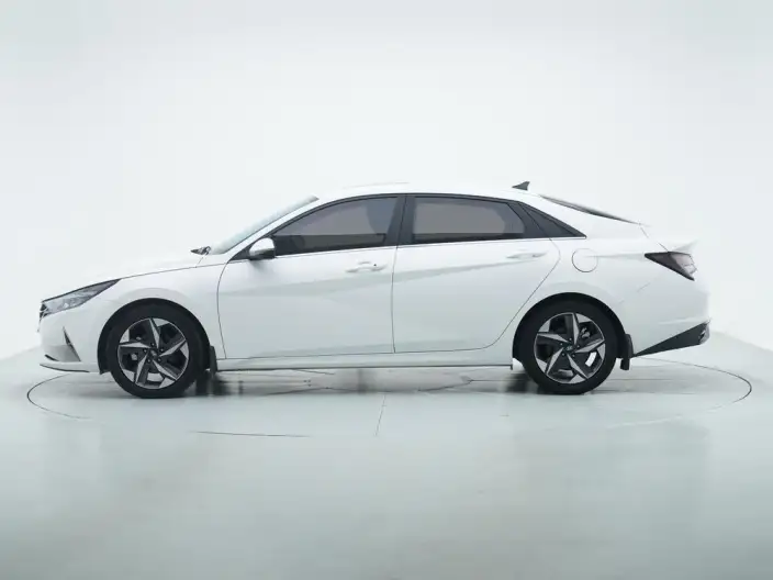 Hyundai Ioniq 2022 Model 1.5L CVT GLX Elite Edition – фото 4