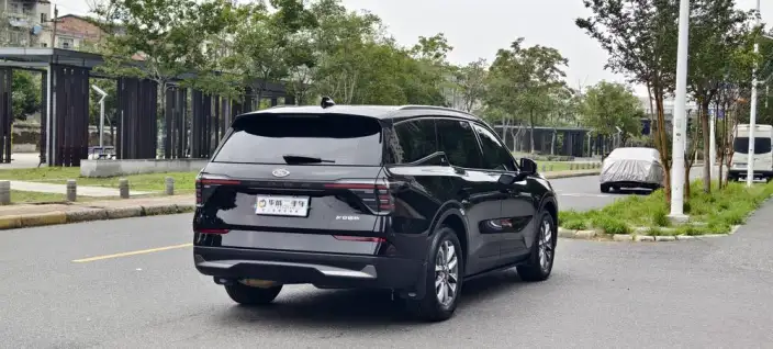 Ford Edge 2025 Model Ford Edge L 2.0T EcoBoost 2WD VII seat Luxury Model – фото 6