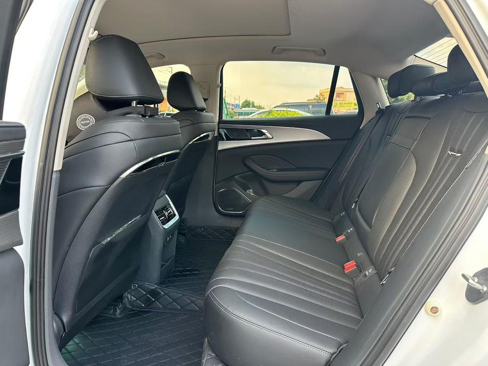Hongqi H5 2023 2.0T Automatic Connected Qixiang – фото 9