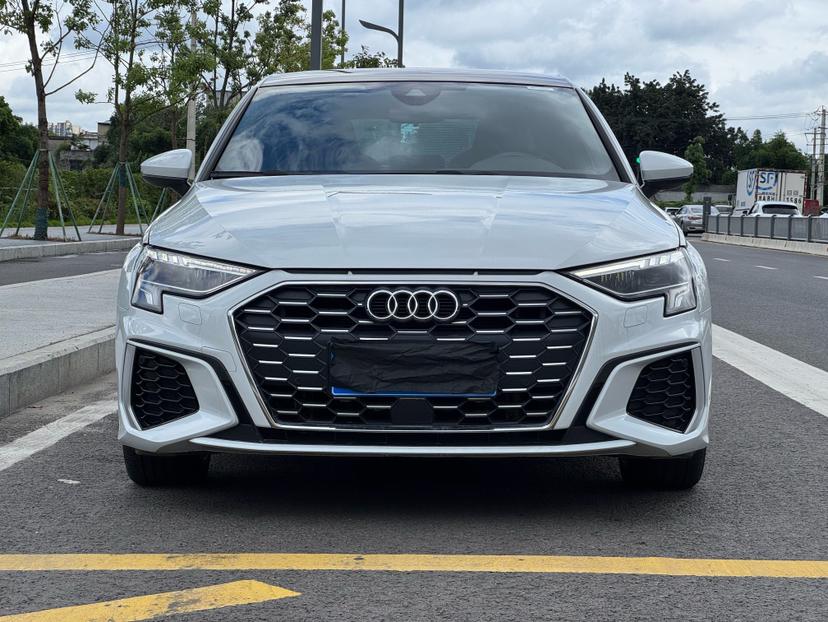 Audi A3 2023 Facelift A3L Limousine 35 TFSI Sport – фото 2