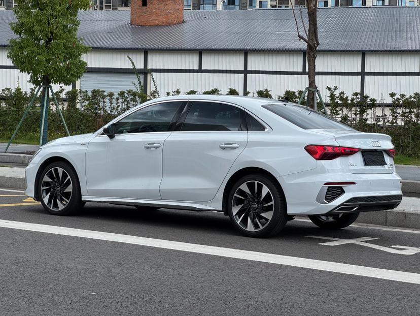 Audi A3 2023 Facelift A3L Limousine 35 TFSI Sport – фото 5