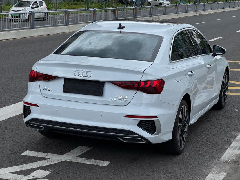 Audi A3 2023 Facelift A3L Limousine 35 TFSI Sport – фото 7