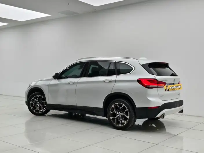BMW X1 2022 Model sDrive25Li Leading Model – фото 4
