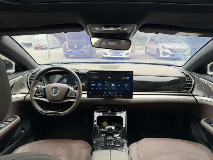 BYD Han EV 2023 Model Champion Edition 605KM Noble Model – фото 6