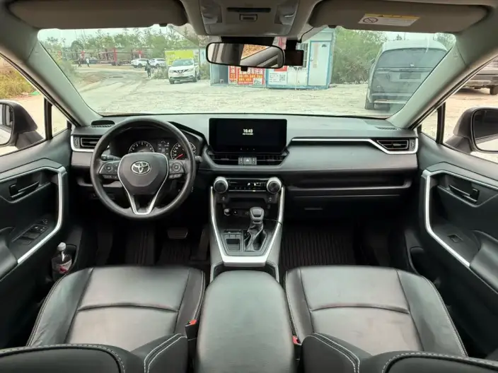 Toyota RAV4 2023 Model 2.0L CVT 2WD Urban Edition – фото 6