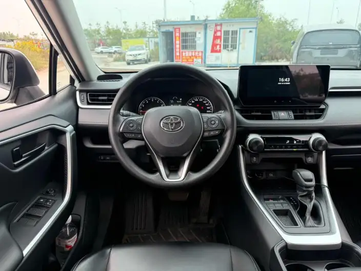 Toyota RAV4 2023 Model 2.0L CVT 2WD Urban Edition – фото 8