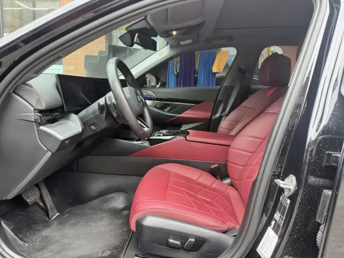 BMW 5 Series 2024 Model 525Li M Sports Set – фото 9