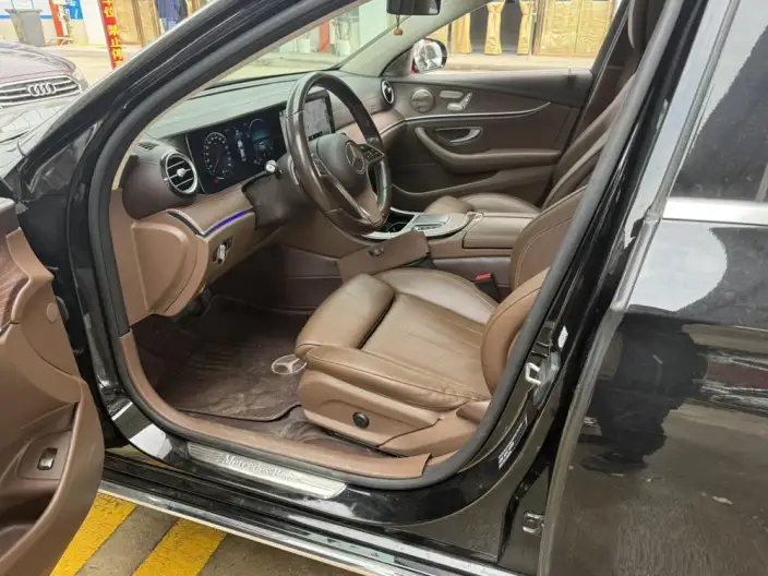 Mercedes-Benz E-Class 2022 Model E 300 L Fashion Model sedan – фото 10