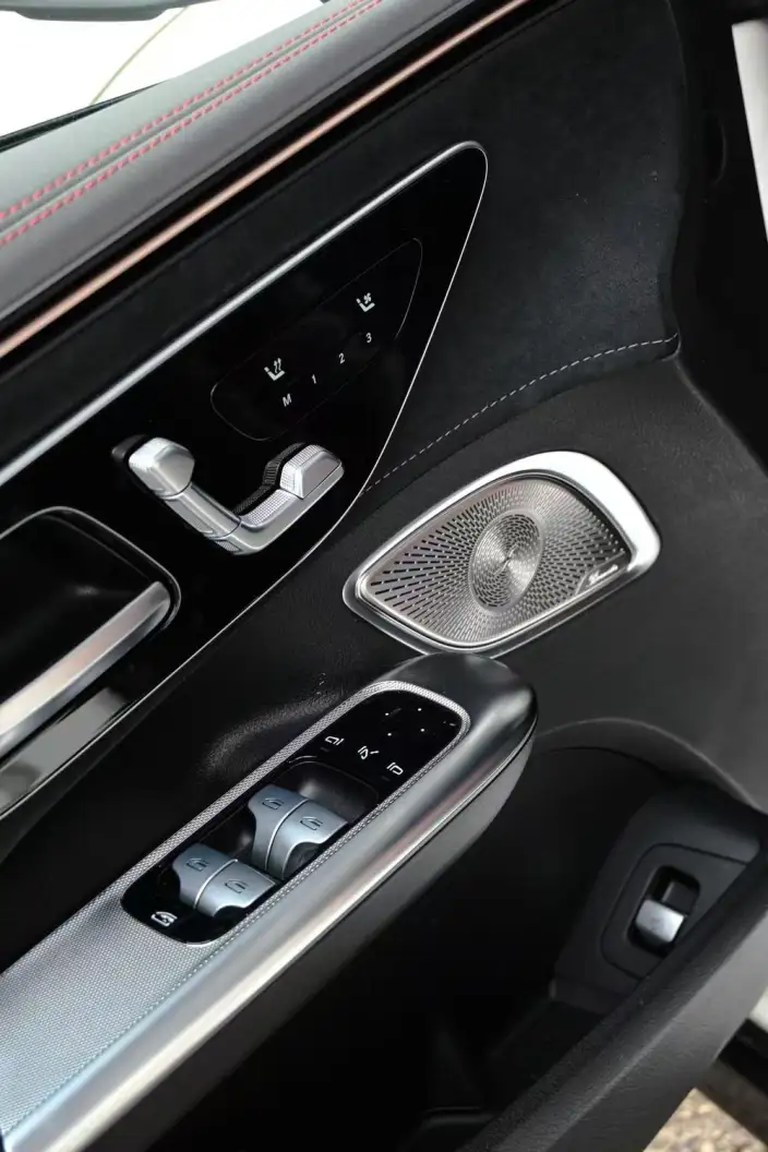 Mercedes-Benz EQE AMG 2023 Model EQE 53 4MATIC+ – фото 9