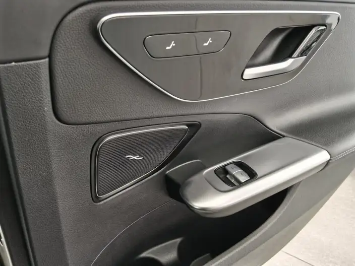 Mercedes-Benz C-Class 2023 Model Facelift II C 260 L – фото 10